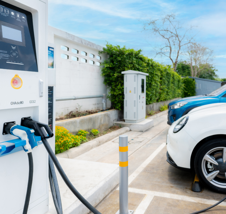 En la imagen se muestra un vehículo eléctrico