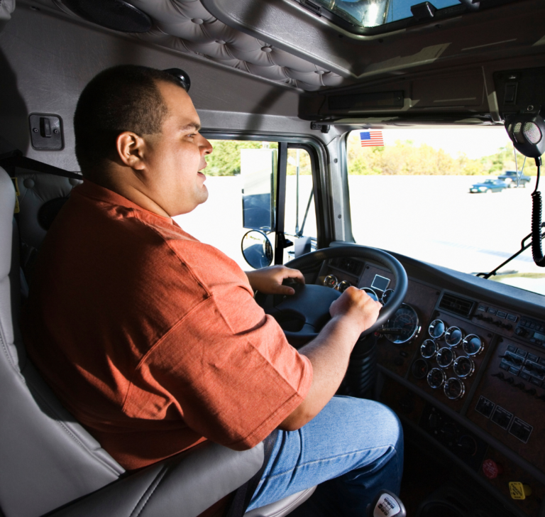 Thanksgiving on the road: tips for truckers to stay connected and safe