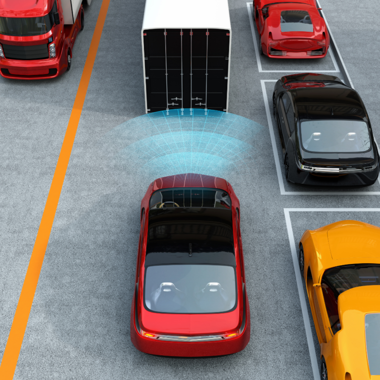 En la imagen se observa una simulación de auto con sistema de frenado automático