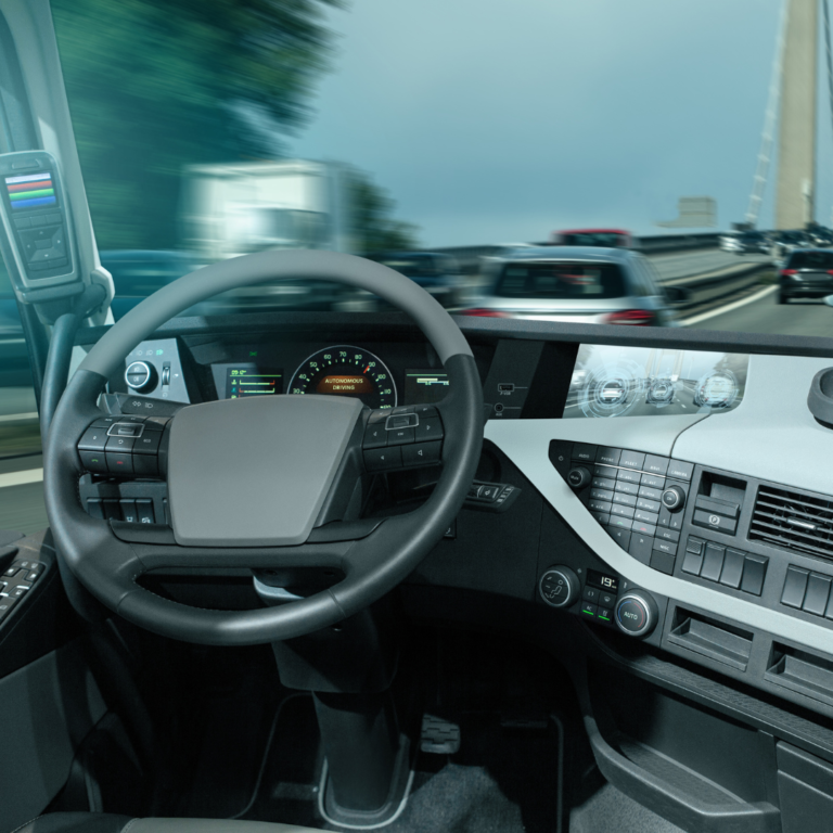 En la imagen se muestra una simulación de camión autónomo sin conductor