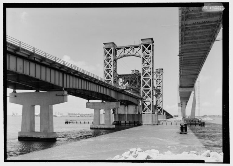 En la imagen se muestra el puente Sydney Lanier