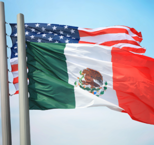 En la imagen se muestran las banderas de México y Estados Unidos