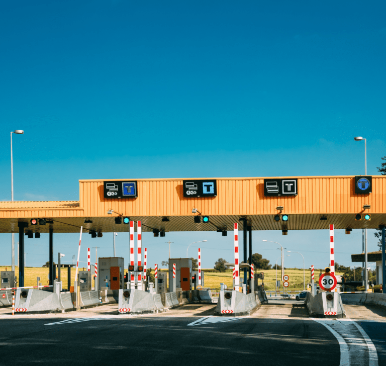 En la imagen se muestra una estación de peaje