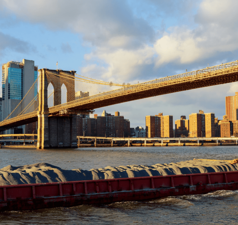 En la imagen se muestra el puente de Brooklyn en Nueva York