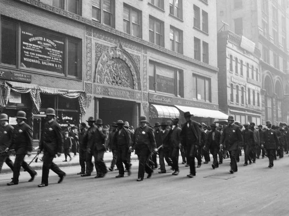 The International Brotherhood of Teamsters: the face of the truckers' union movement