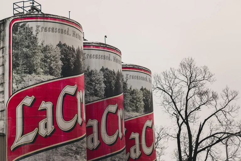 The best roadside attractions for truckers in the U.S.