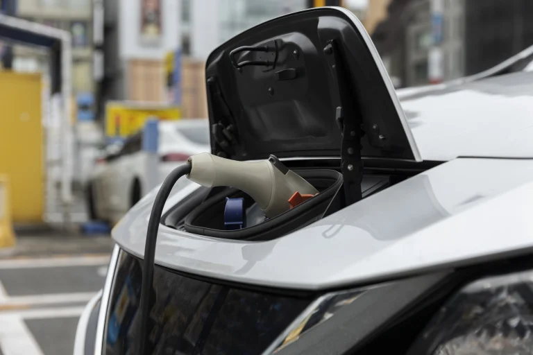 Buy America: Electric Vehicle Chargers Must Be 100% Domestic